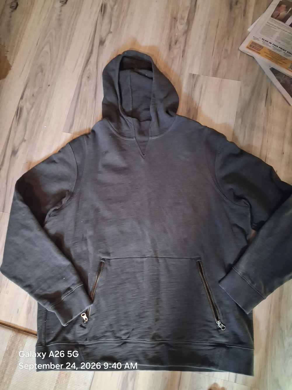 Duluth Trading Co Charcoal Gray Crewneck Hoodie with Zippered Pockets